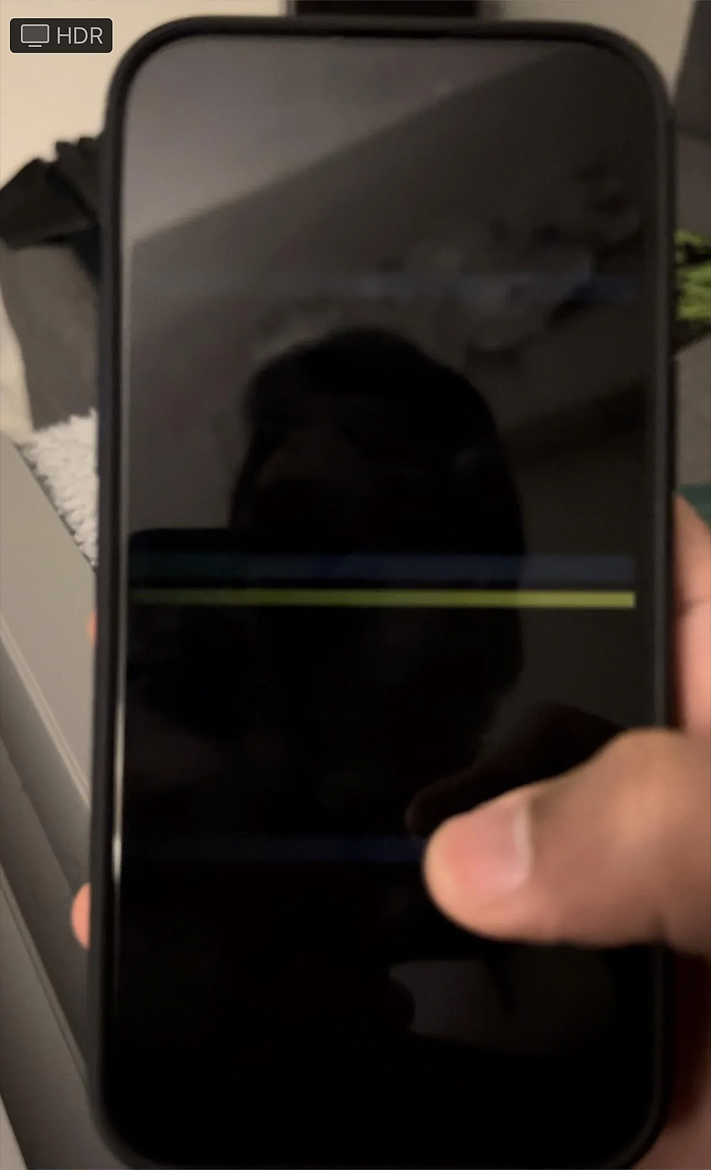 Apple-iPhone-14-Pro-y-Pro-Max-problema-líneas-extrañas-pantalla