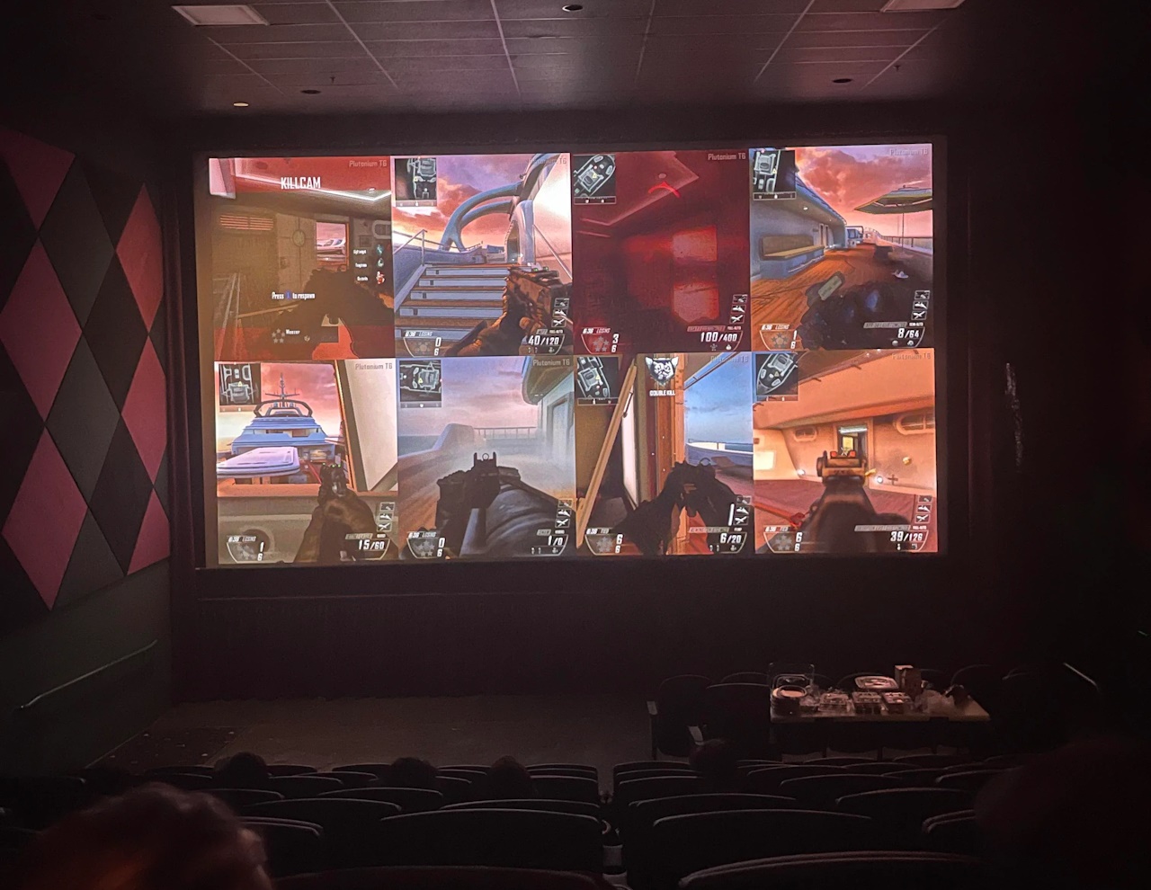 Co-op de ocho jugadores en una sala de cine, ft. Steam Deck