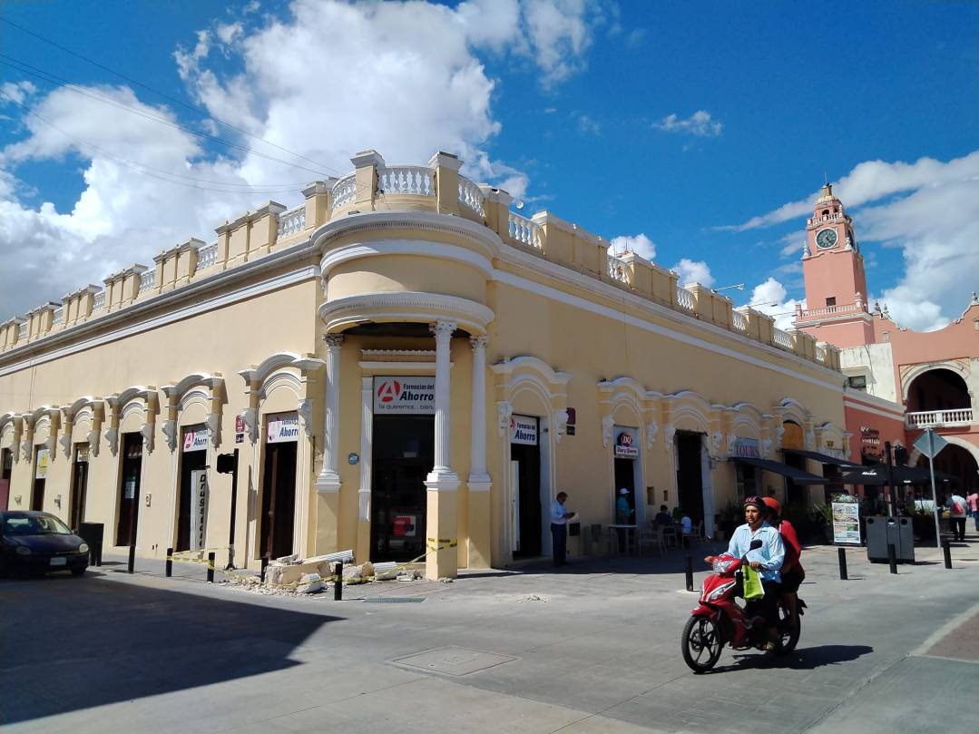 El edificio fue llamado El Salón de Versalles y Perico Chicote